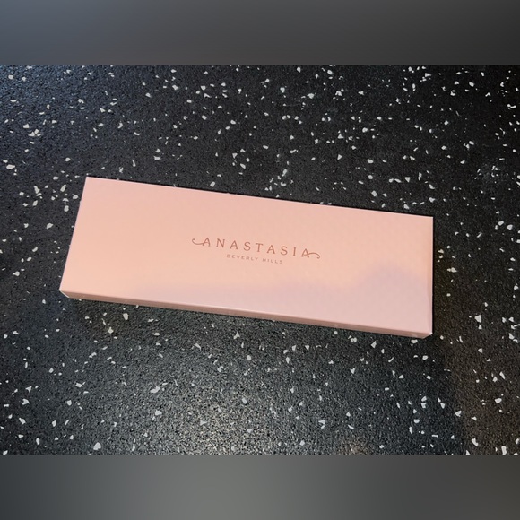 ANASTASIA BEVERLY HILLS | PRIMROSE EYESHADOW PALETTE - Picture 7 of 8